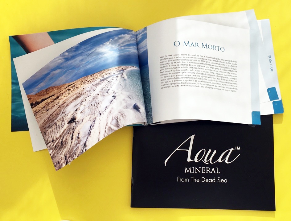 Catálogo produtos - Impressão em papel Couché Mate com acabamento de plastificação, verniz UV localizado e 2 pontos de arame.